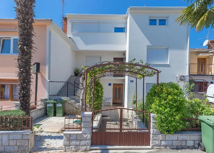 Irena アパート *